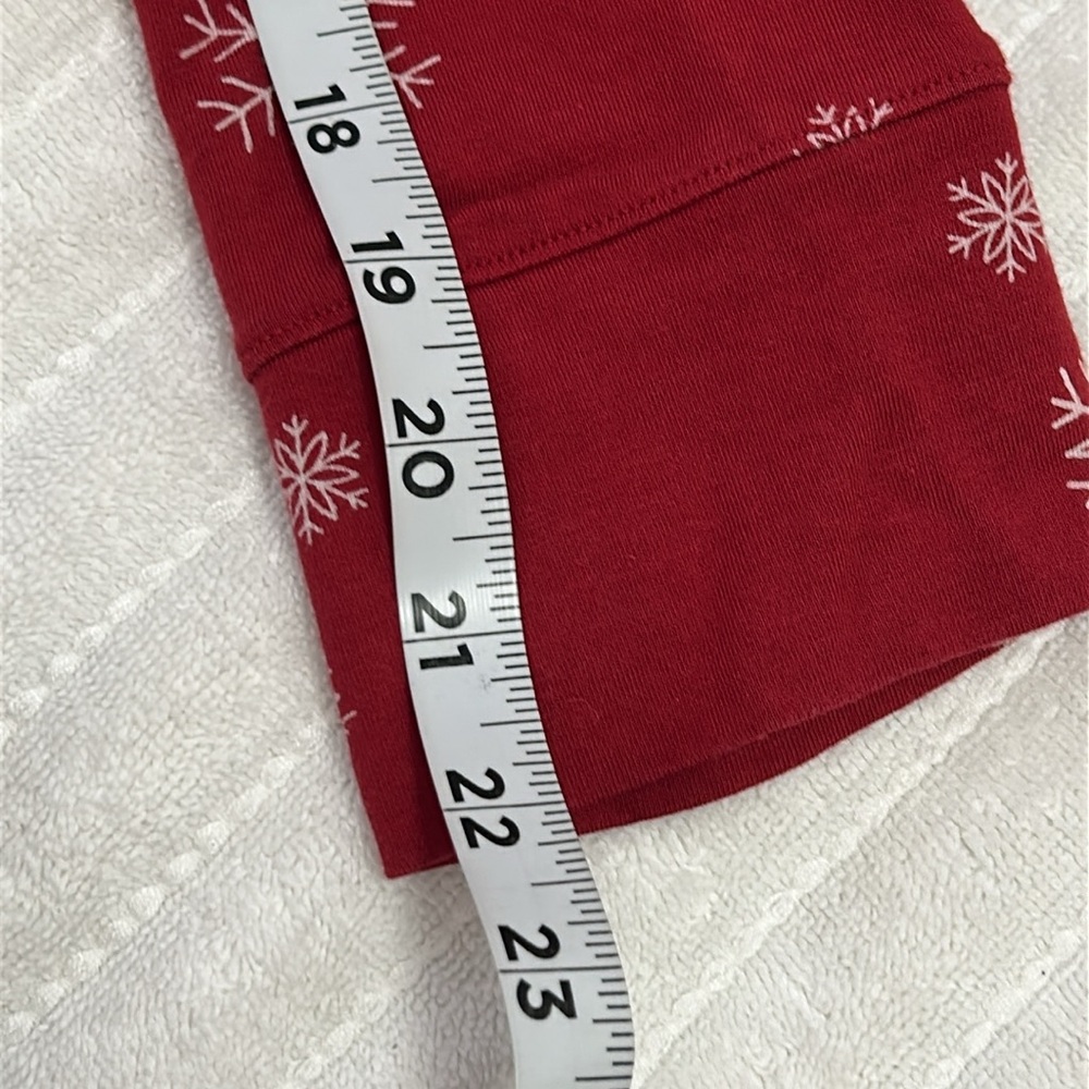 Red Snowflake Pajama Set - Picture 14 of 17